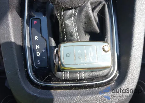 2016 Volkswagen Jetta 1.8T Sport z USA, uszkodzony, nr VIN 3VWD17AJ8GM285839